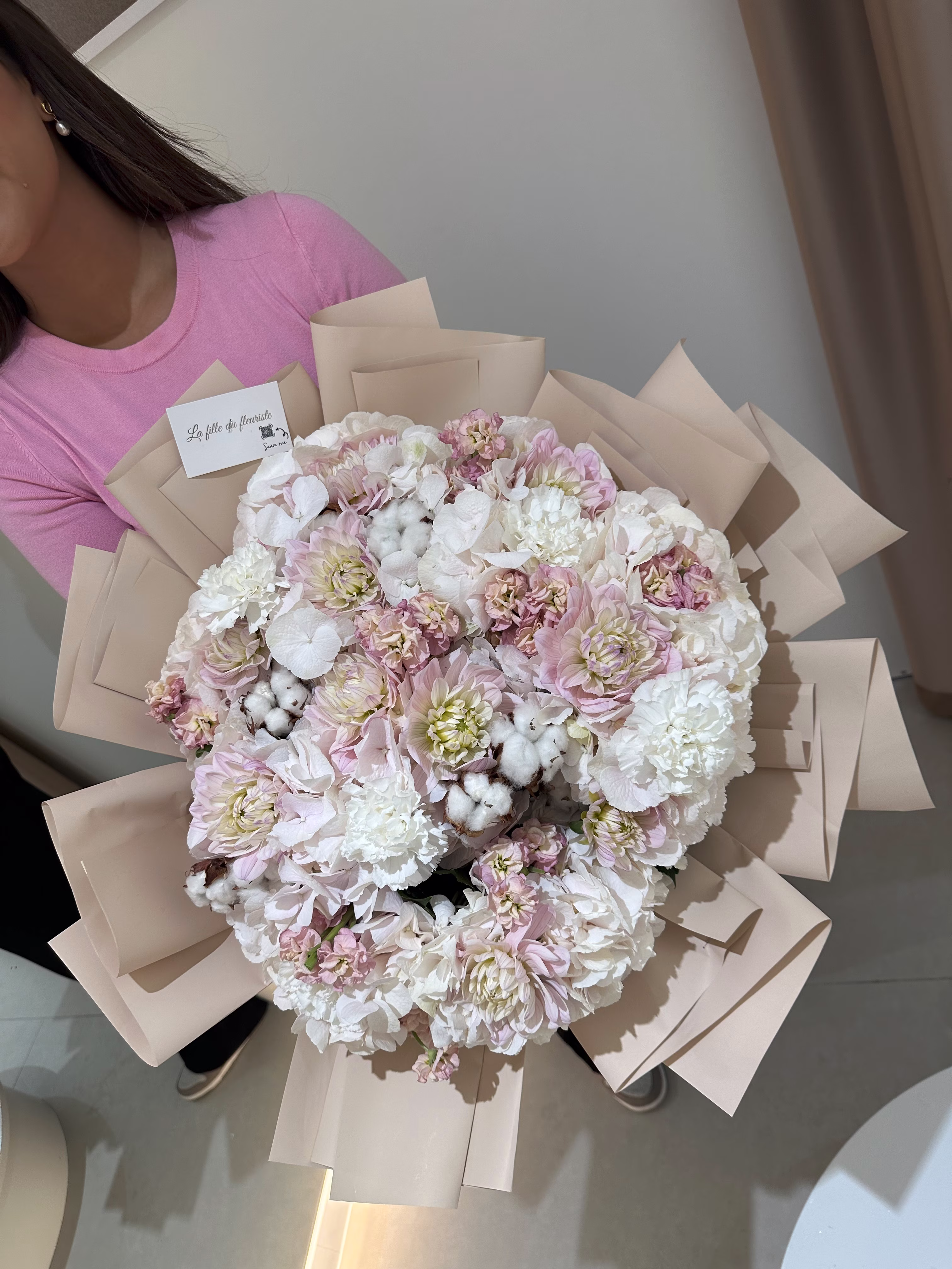 Bouquet romantique aux tons pastel, création florale élégante pour cadeau ou décoration.
